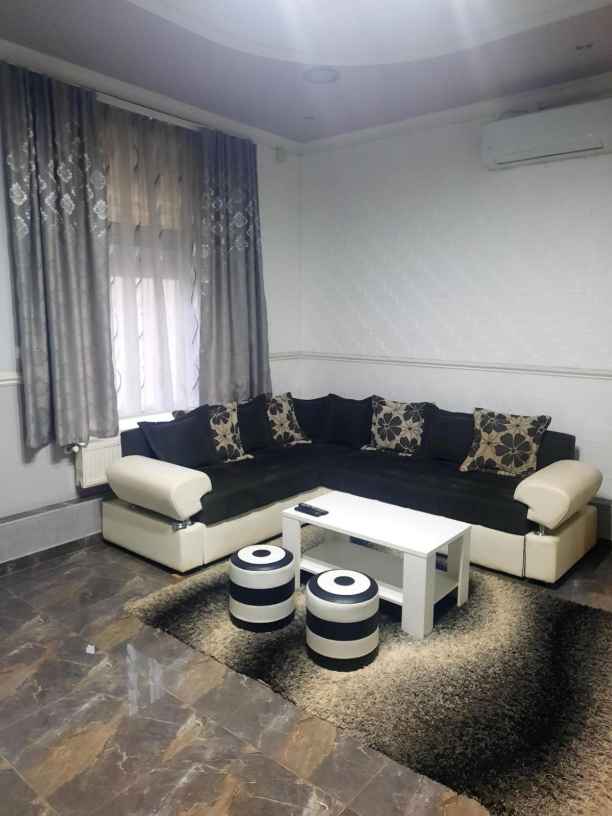 Apartments Royal Menex Požarevac الغرفة الصورة